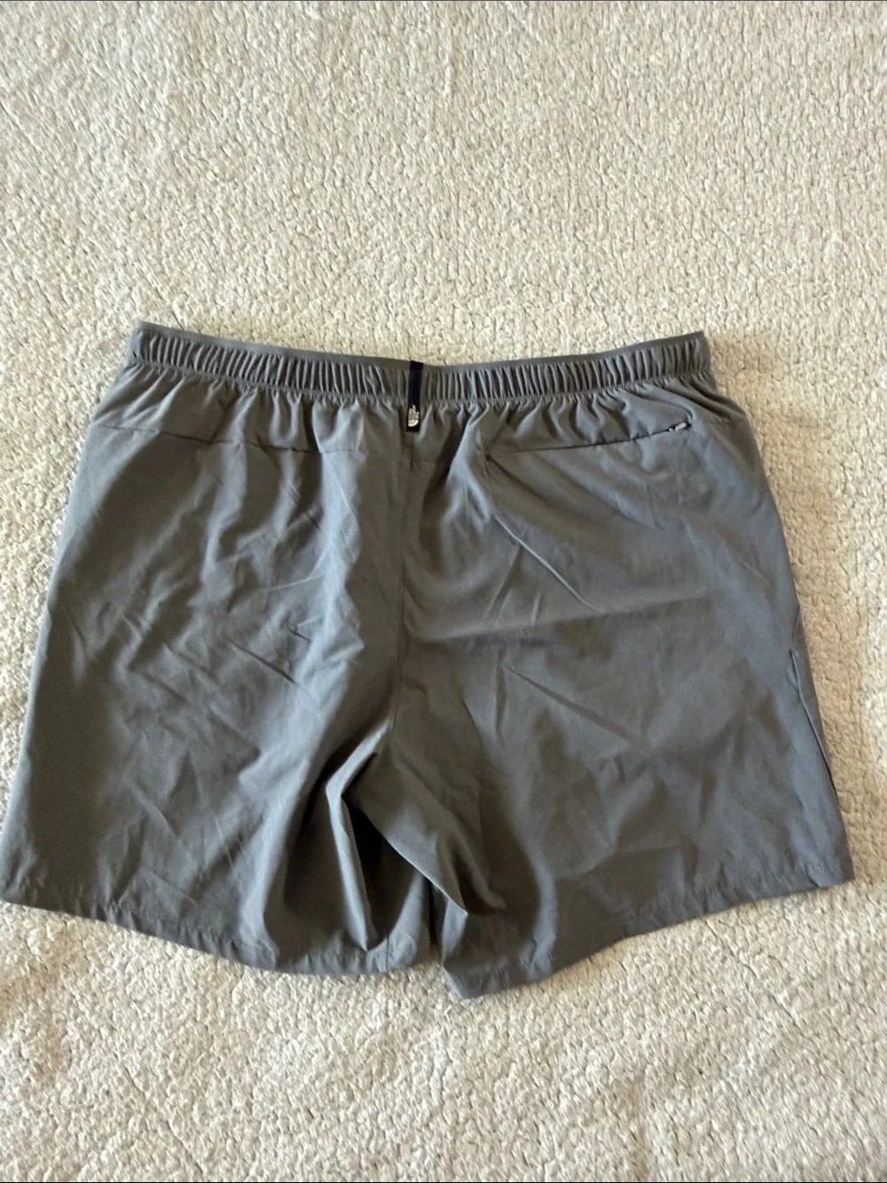 The North Face Men’s Gray Elastic-Waist Athletic Shorts Large